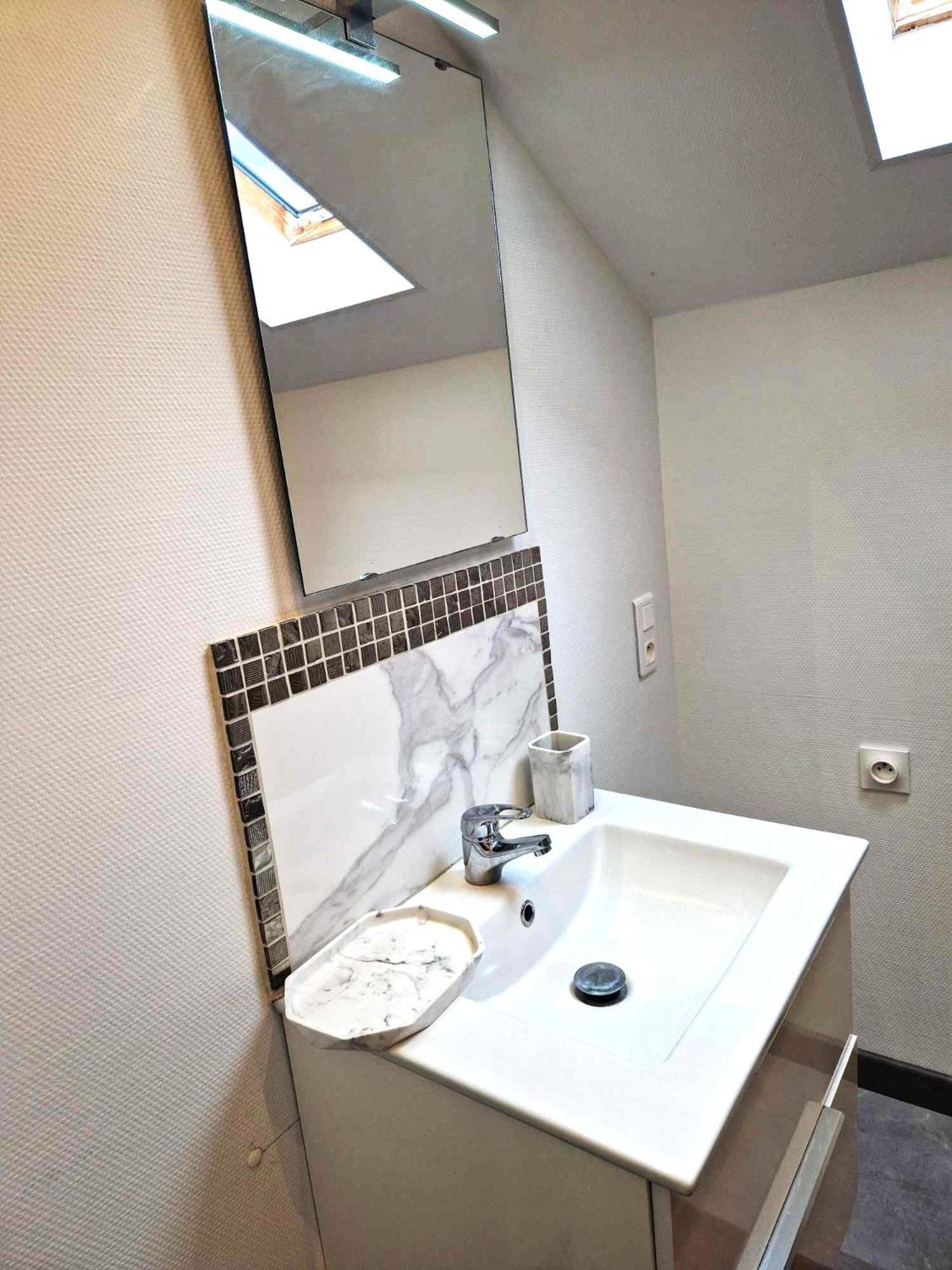 11 - Tres Joli 2 Pieces Tout Equipe Pour 1 A 5 Personnes, Vue Sur Parc Arbore, Parking Privatif Gratuit, Grand Fourgon Possible, Tout Le Linge De Maison Est Fourni Razac-sur-lʼIsle 外观 照片